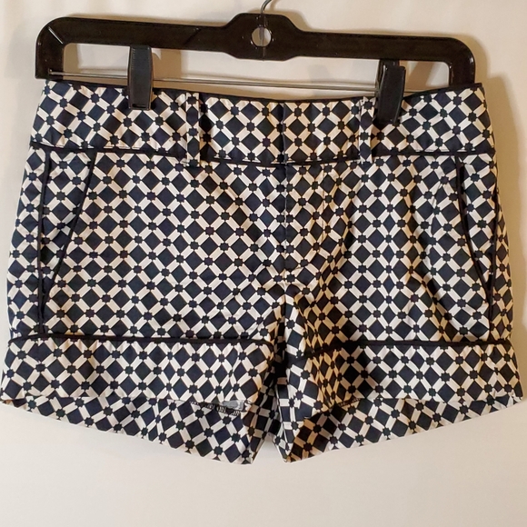 Club Monaco Pants - Club Monaco Black and White Shorts Size 0
